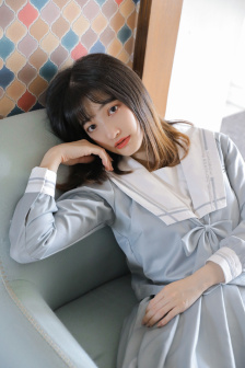 乌鸦嘴妙女郎